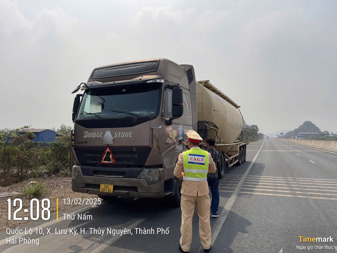 Phòng Cảnh sát giao thông: Phát hiện, xử lý 09 trường hợp chở quá tải trên địa bàn thành phố